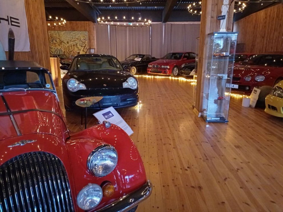 Heimabyggðin - bílasafnið