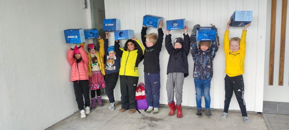 Fyrstu bekkingar hæstánægðir með hjálmana.