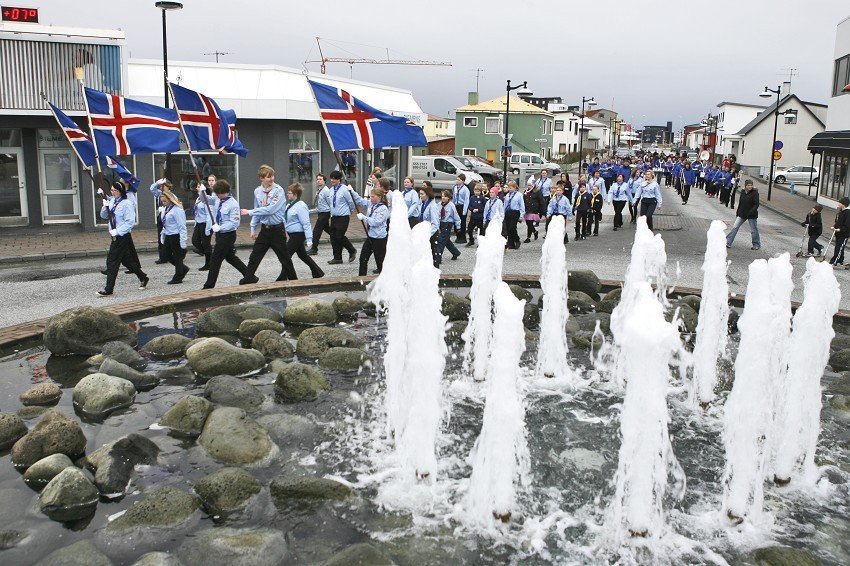 Sumardagurinn fyrsti í Keflavík.