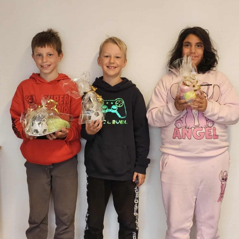 Úrslit í lestrarkeppninni: Í fyrsta sæti varð Áki Víkingur, Eyvindur Örn hreppti annað sæti og í þri…