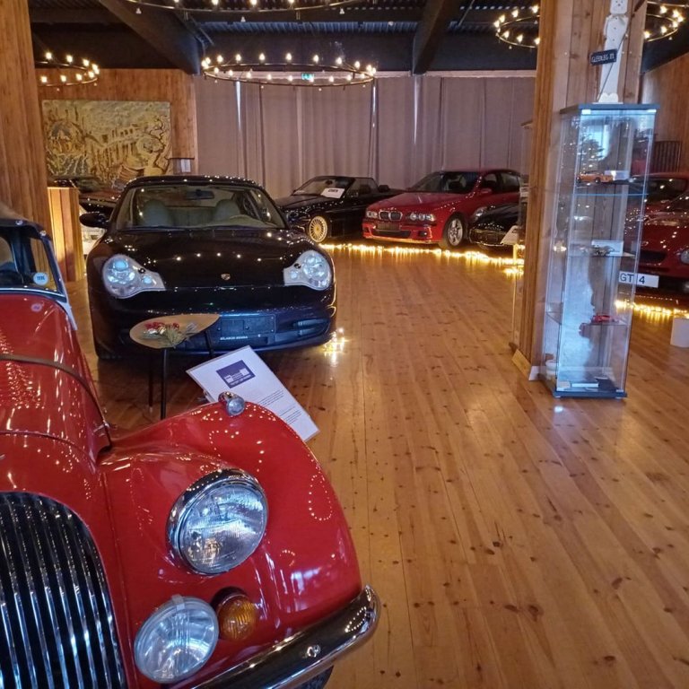 Heimabyggðin - bílasafnið