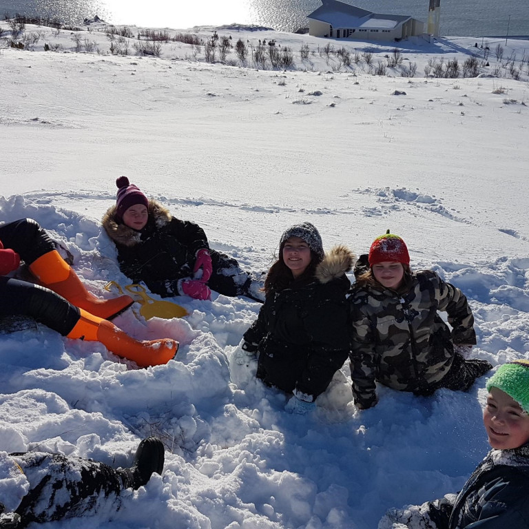 Íþróttatími í snjónum