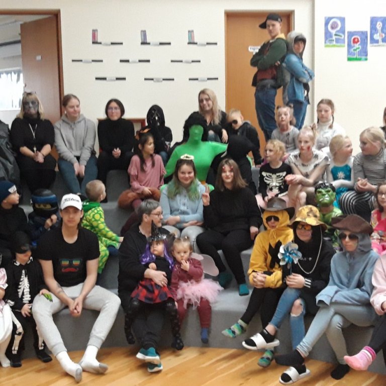 Allra heilagra messa á Dögum myrkurs