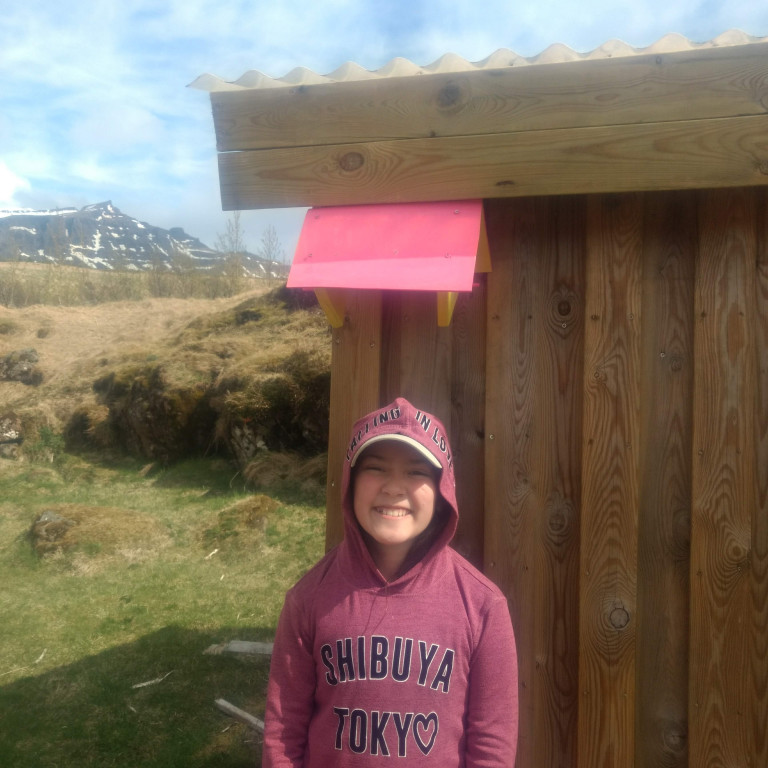 Margarette er ánægð með verkið.